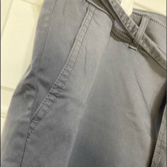 Loft cropped pant with belt - Picture 3 of 4